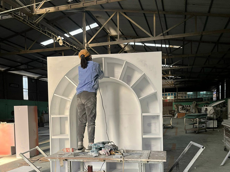 Thợ sản xuất tại xưởng